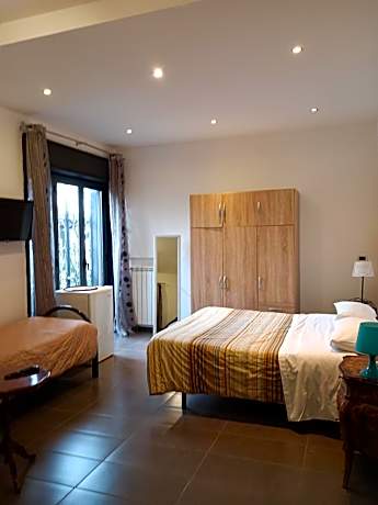 Triple Room with Terrace