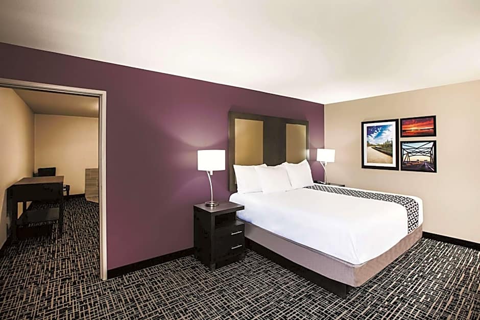 La Quinta Inn & Suites by Wyndham Walker-Denham Springs