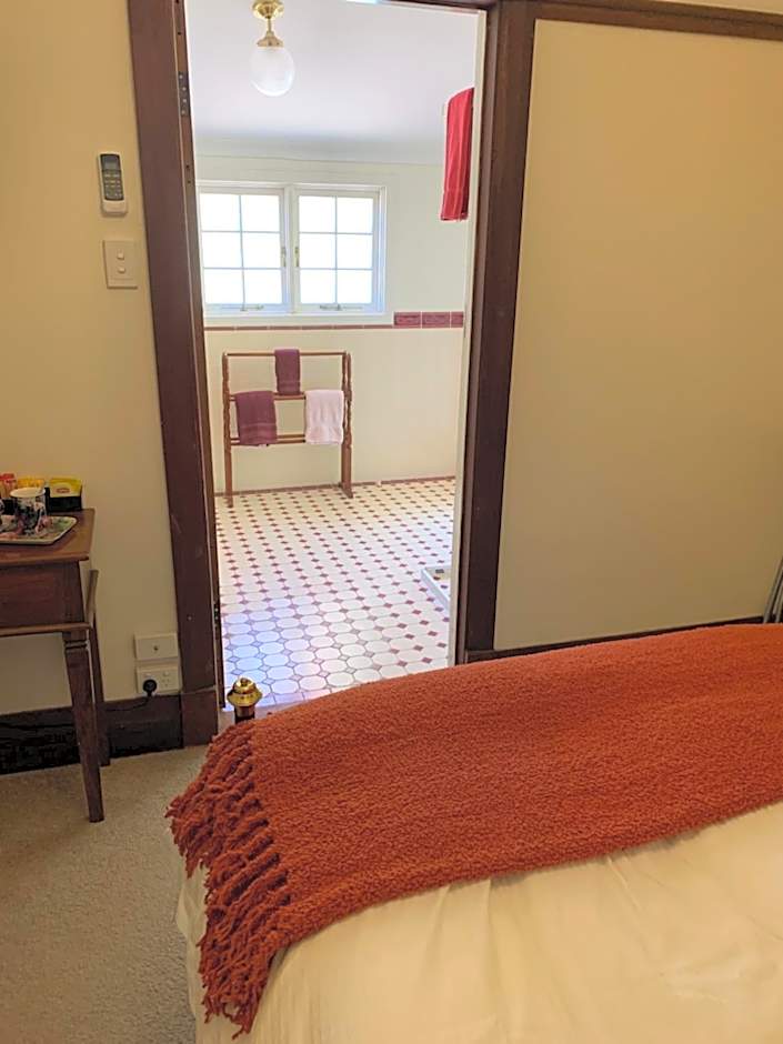 Rosebridge House Bed & Breakfast