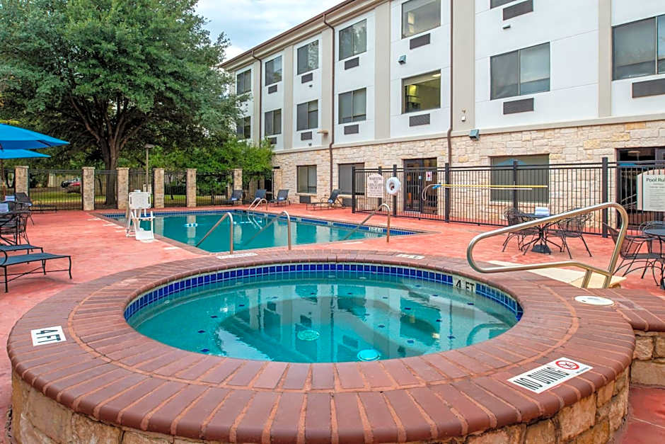 Holiday Inn Express and Suites Austin NW Lakeline By IHG