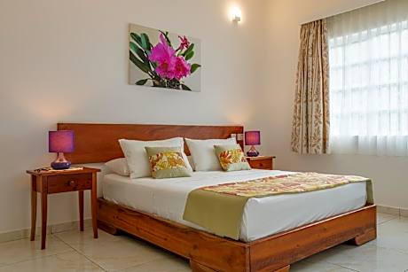 Double Room - Breakfast Included