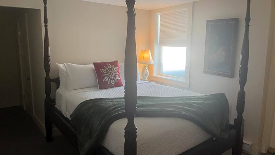 The Historic General Stanton Inn