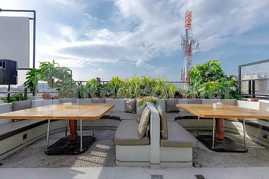 Travel Biz Hotel Medan Mitra RedDoorz