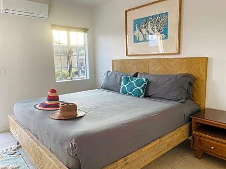 Studio with Spa Bath