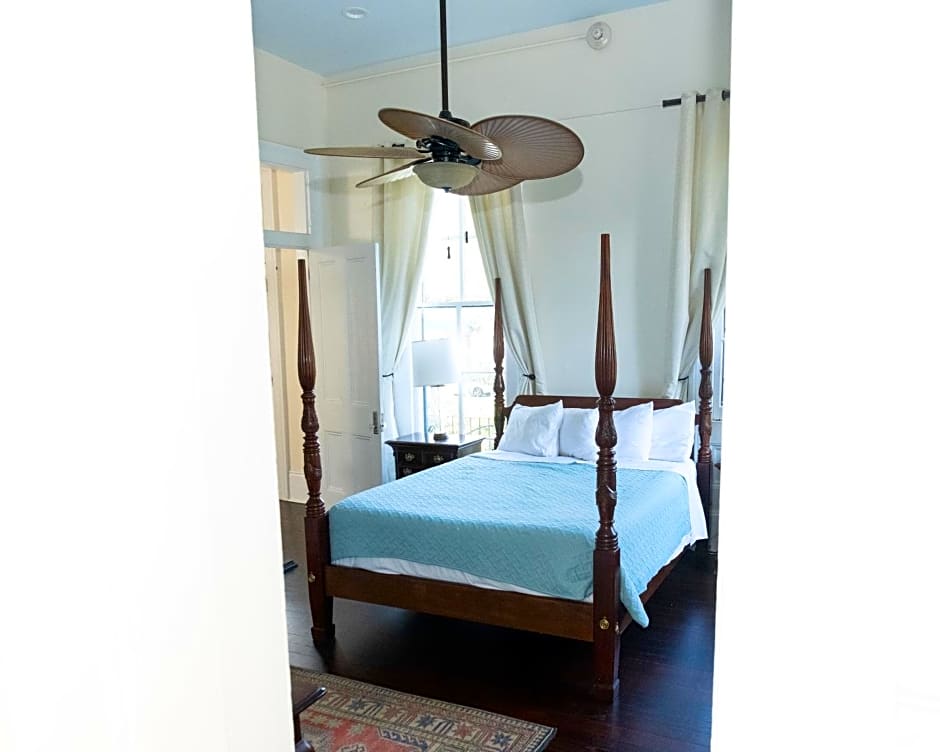 The Esplanade Guesthouse Mansion