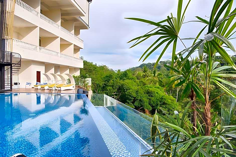 The Golden Crown Hotel