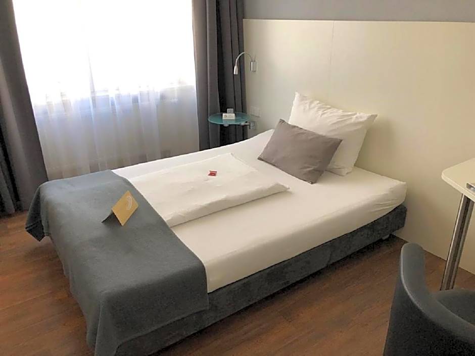 Schlotzeria Hotel I Café I Eis