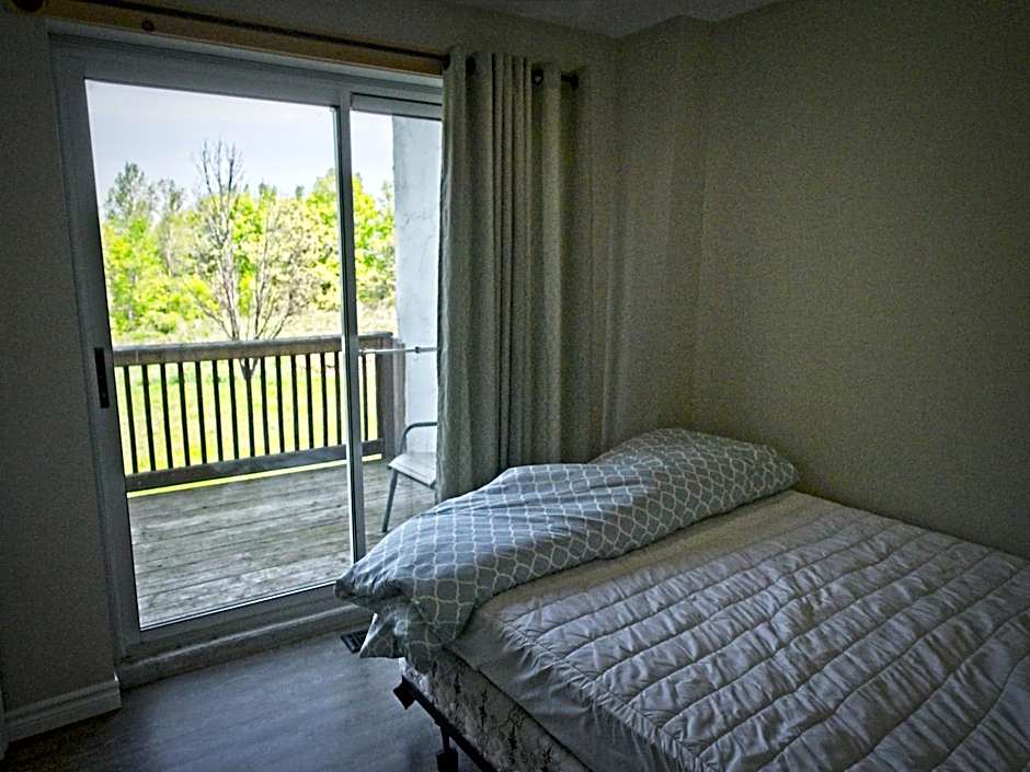 Gateside Chalets Expansive 6 Bedroom Hot Tub Near Village Blue Mountain