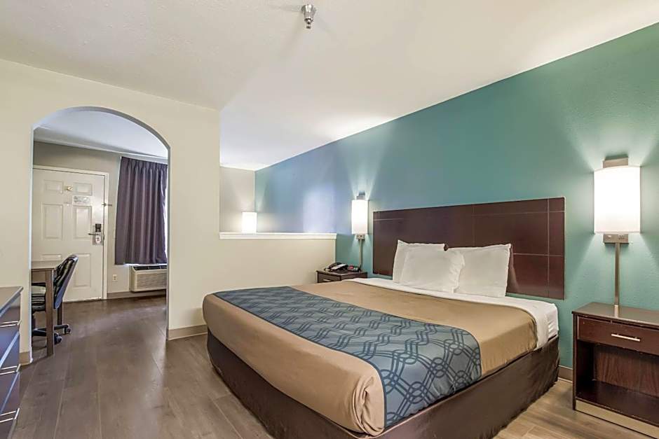 Econo Lodge Inn & Suites Brooks - Louisville South