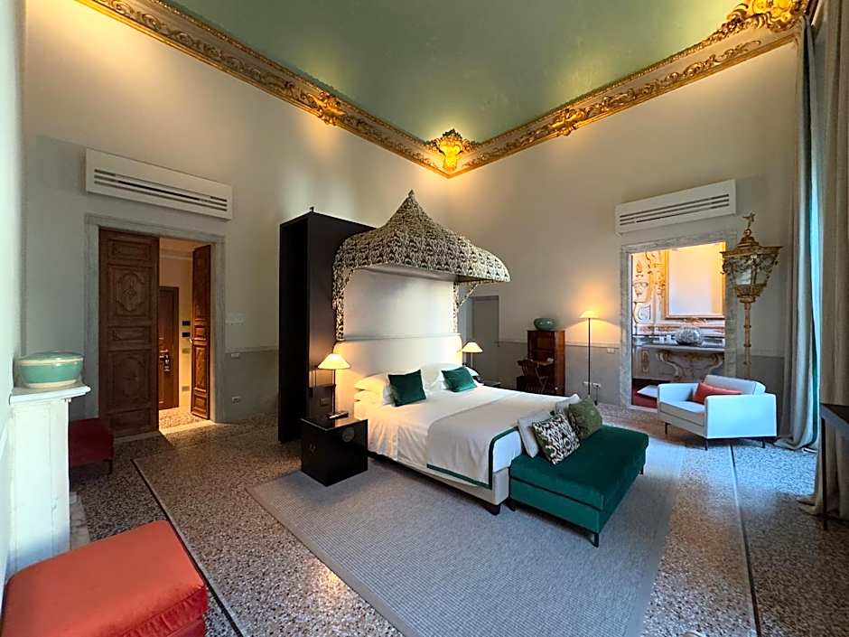 Hotel Palazzo Durazzo Suites