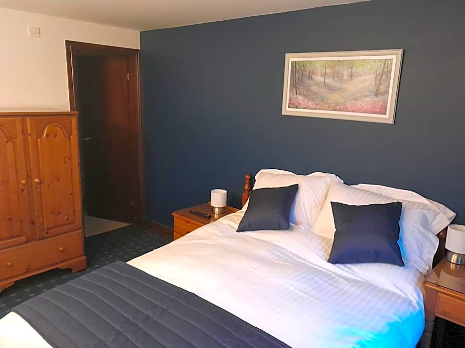 Ye Olde Bowling Green Inn