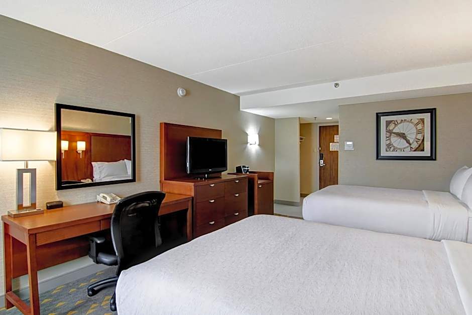 Holiday Inn Oakville Centre By IHG