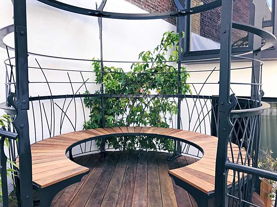 Latroupe Hotel Jardin Secret