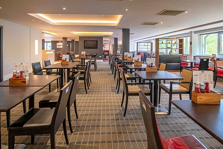 Holiday Inn Express Northampton - South By IHG