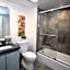 Los Angeles Premium Suites with Free Parking