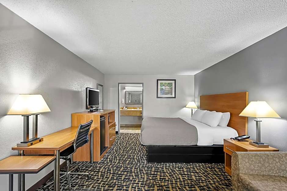 Quality Inn Bowling Green South