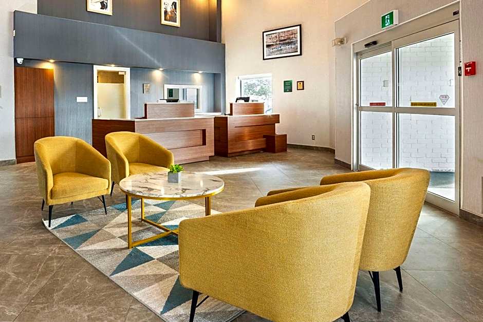 Quality Suites Whitby