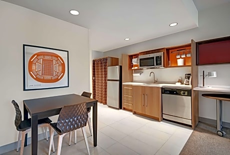 1 King Bed 1 Bedroom Suite Nonsmoking