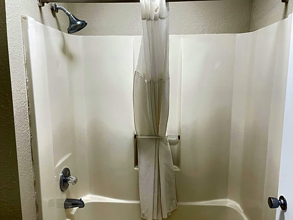 Baymont Inn & Suites