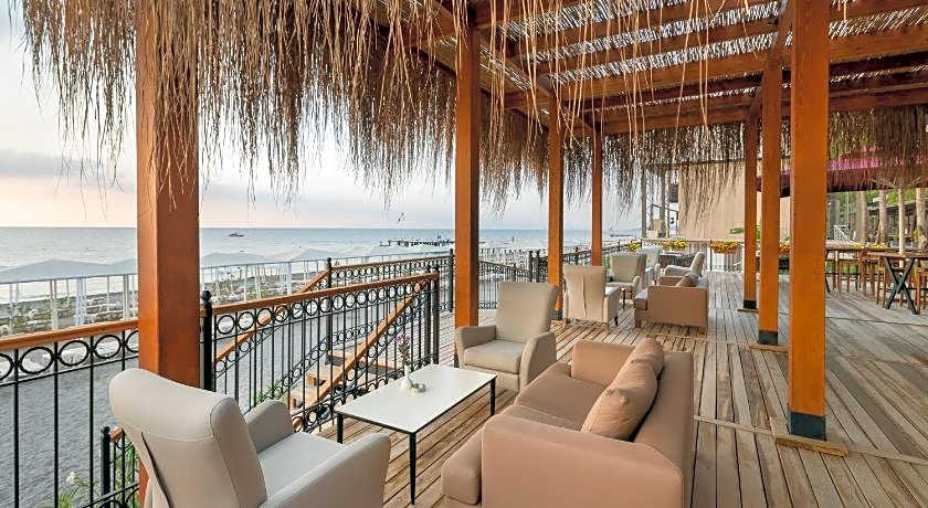 Dobedan World Palace