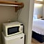 Days Inn & Suites by Wyndham Hutchinson