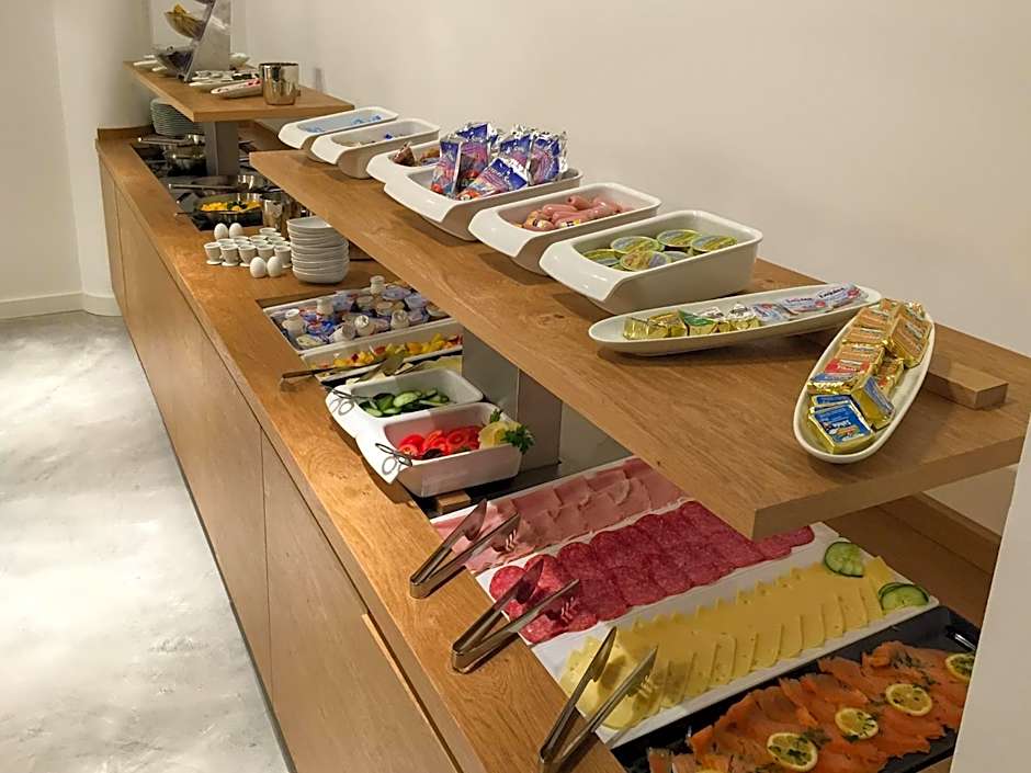 VI VADI HOTEL BAYER 89