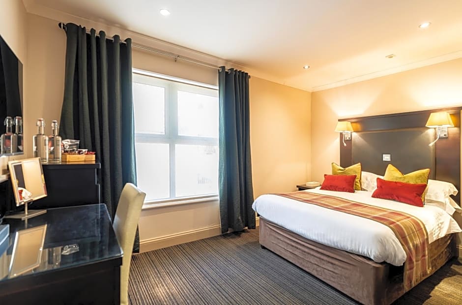 The Inn Boutique Hotel Bar and Restaurant (Pet-friendly)