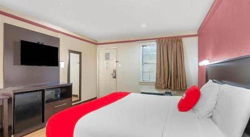OYO Hotel Tulsa N Sheridan Rd & Airport