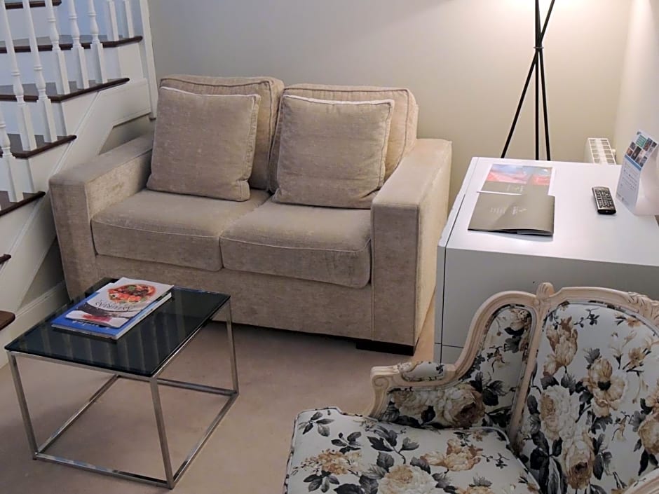 Castillo Del Bosque La Zoreda