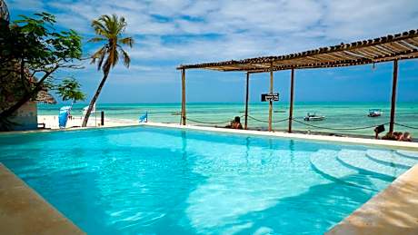 Red Monkey Beach Lodge