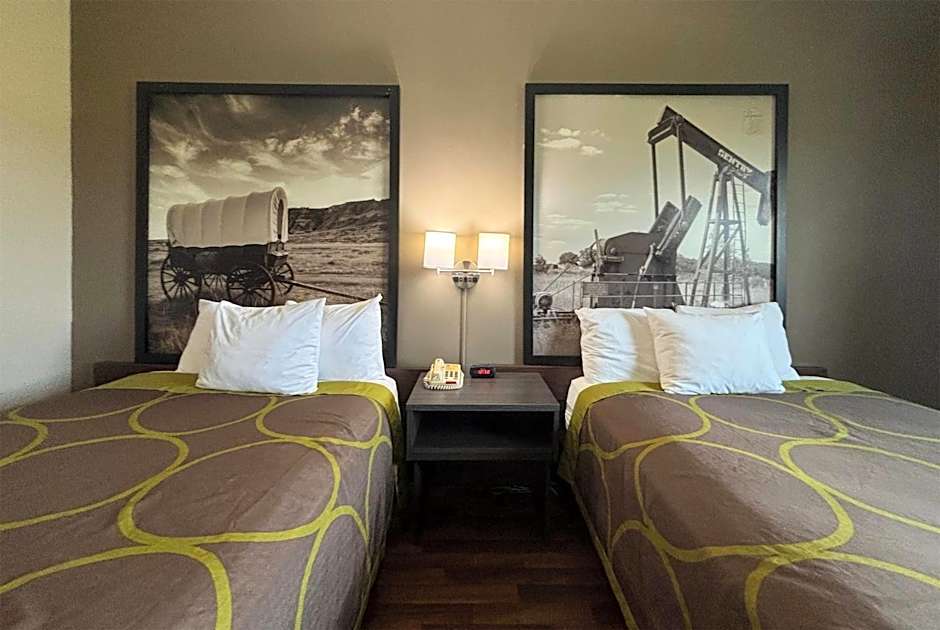 Super 8 by Wyndham Grayville