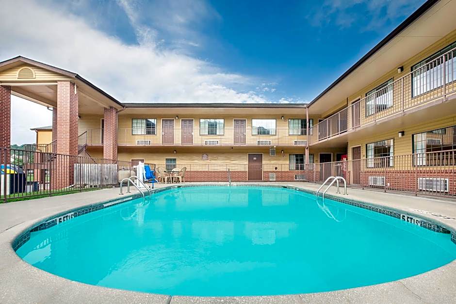 Days Inn by Wyndham Fayetteville