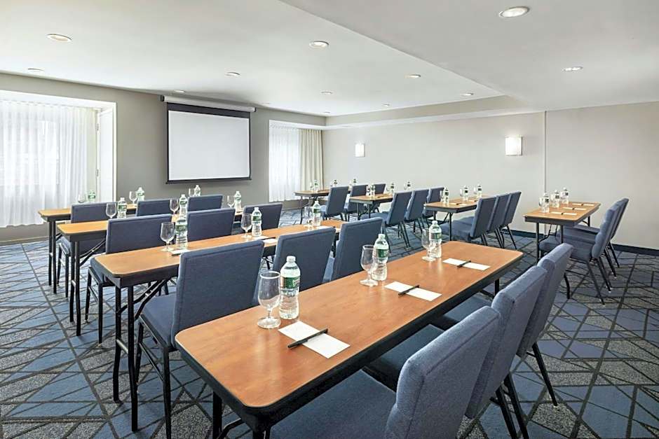 Courtyard by Marriott Montvale