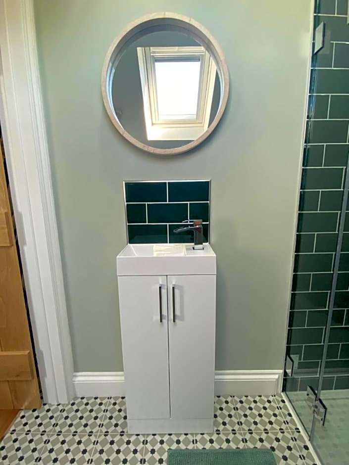 East Llanteg Guest House