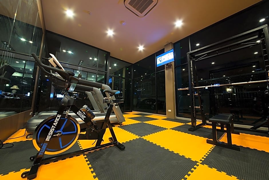 V20 Boutique Jacuzzi Hotel