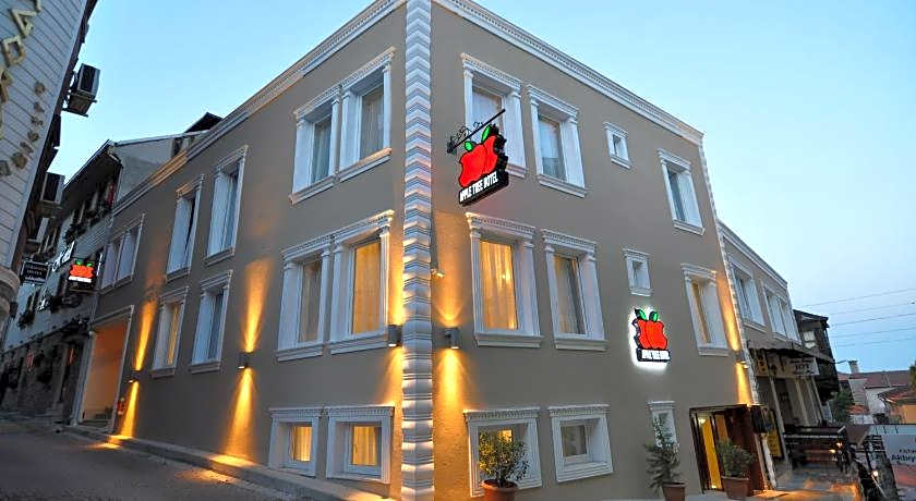 Apple Tree Hotel