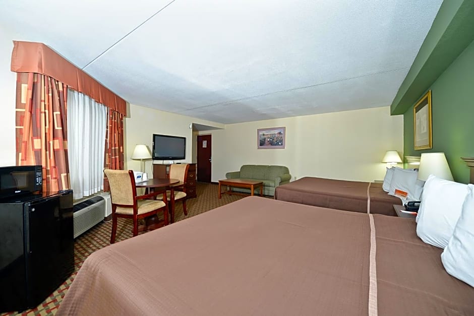 Howard Johnson by Wyndham Newark Airport