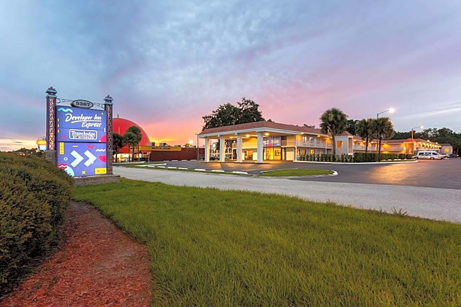 Travelodge by Wyndham Orlando Lake Buena Vista South