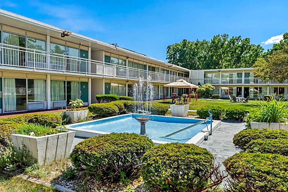 Howard Johnson by Wyndham Albany