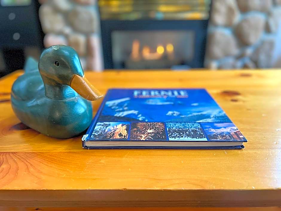 Stone Creek Chalets by Fernie Central Reservations