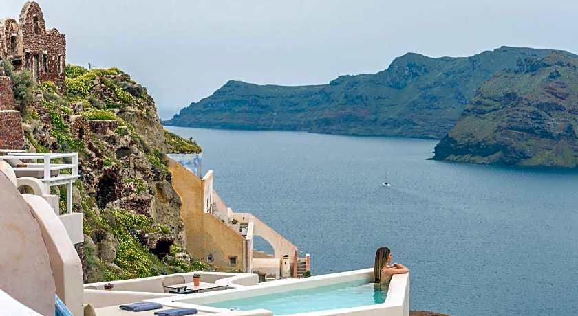 Art Maisons Oia Castle Hotel