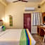 Treebo Grace Inn, 3 Min Walk From Promenade Beach