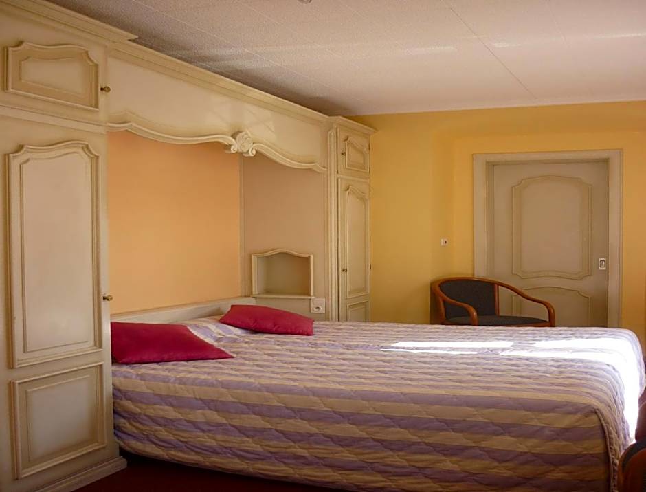 Logis-Cit'Hôtel des Vosges 5 rue de la gare