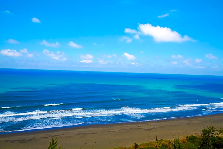 草莓牛奶台東民宿可洽包棟