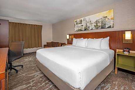 Room, 1 King Bed with Sofa Bed, 2nd Floor, Non-Smoking