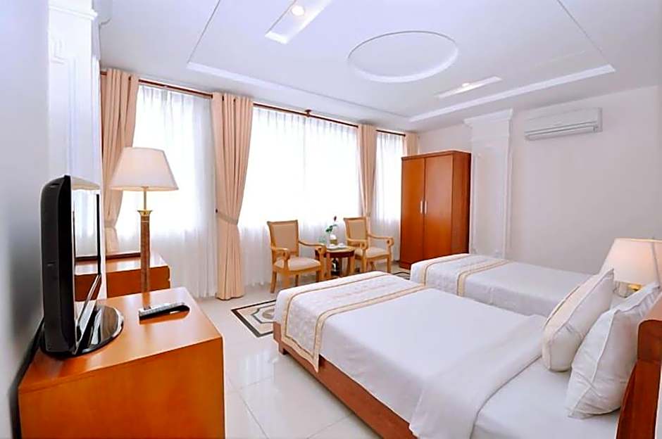 Tan Hoang Long Hotel Nguyen Van Cu