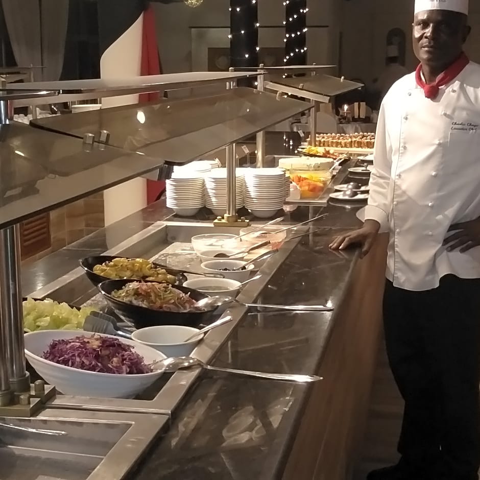 Travellers Beach Hotel & Club