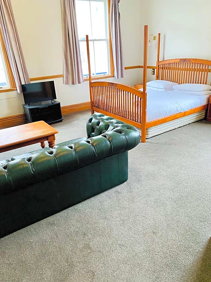 Shepherds Arms Hotel