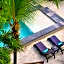 La Puerta Azul Beachfront - Adults Only