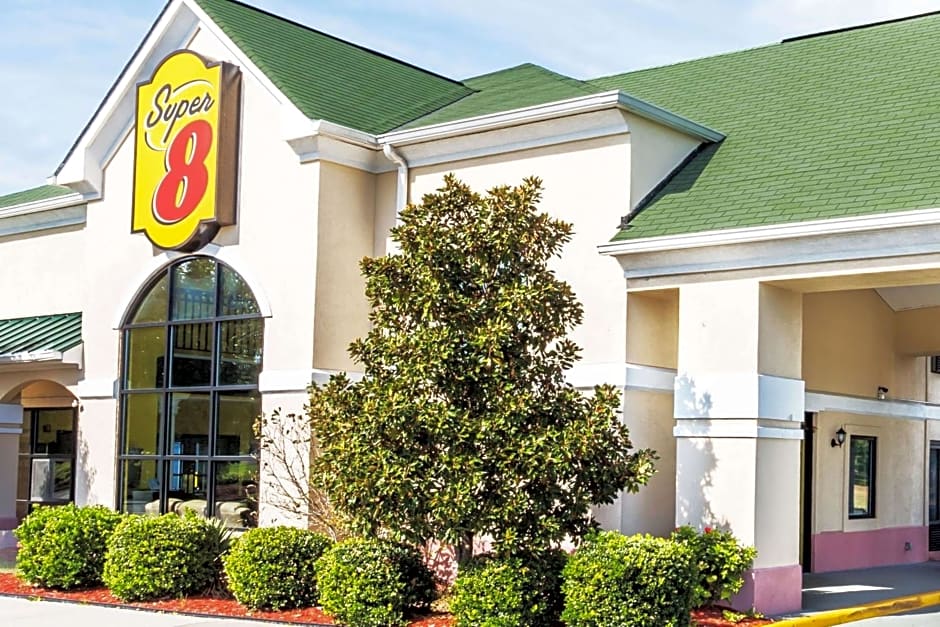 Super 8 by Wyndham Midlothian/Richmond Area